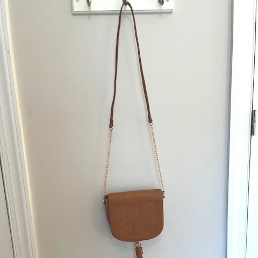 LAURA JANELLE | Crossbody Bag Mandala embossed Southwestern. Vegan-NEW